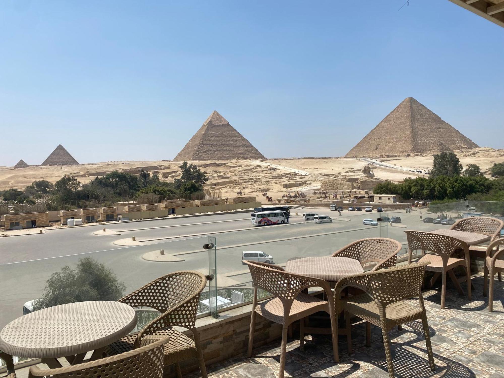بيت شباب Anubis Kingdom Pyramids Kafret el-Gabal المظهر الخارجي الصورة